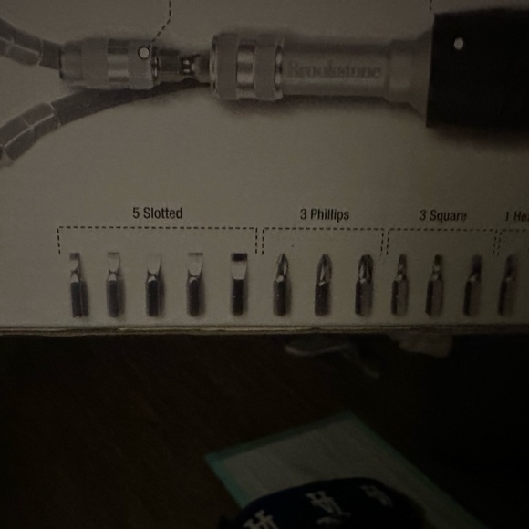 Flexible screwdriver with bits included - Picture 6 of 11